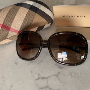 BURBERRY SUNGLASSES B 4002 3002/13 62-15 125